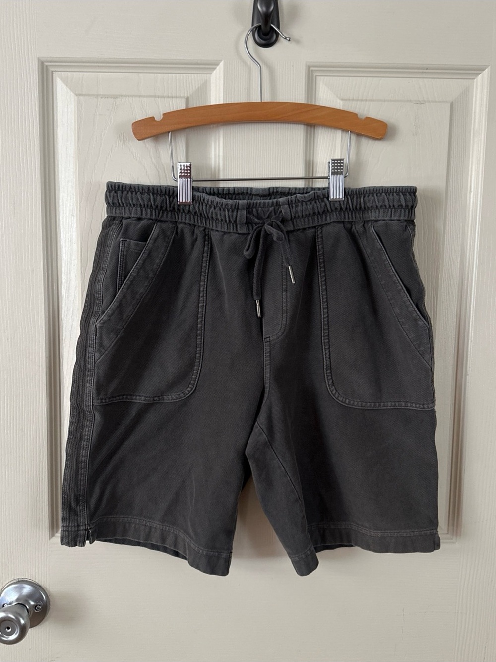 Athleta Women's Gray Farallon Bermuda Shorts Size 6